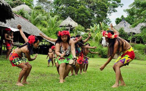 Embera Wounaan Dancing