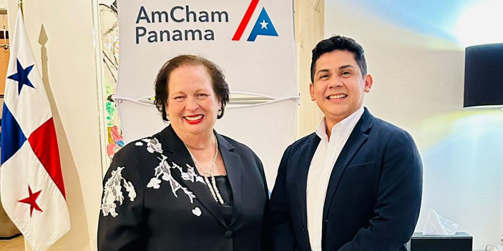 Recepción de Medio Año de AmCham