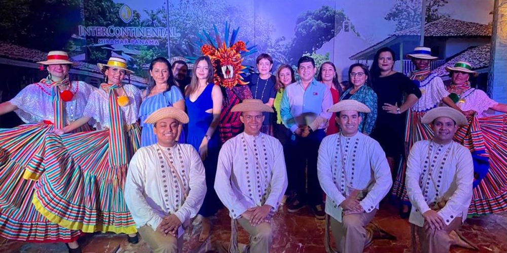 Noche Típica en el Hotel Miramar