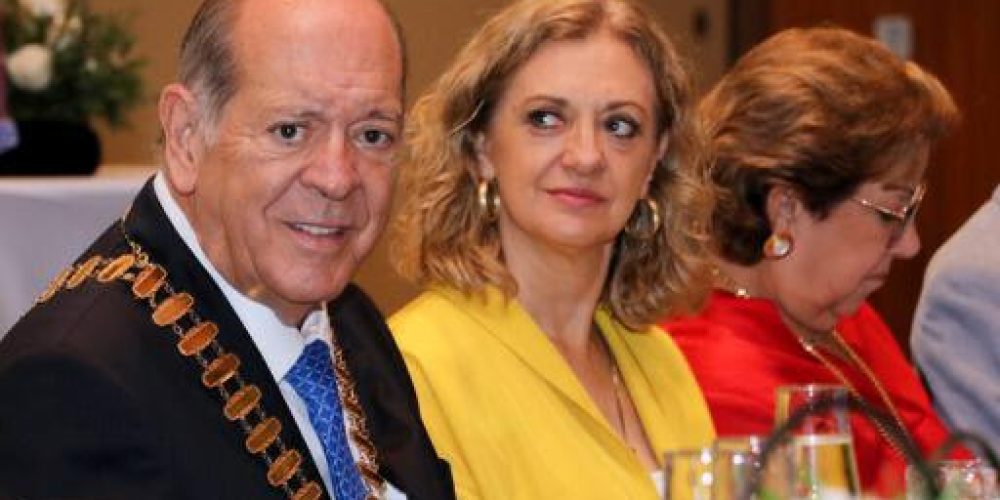 Almuerzo con el Presidente de Skal International